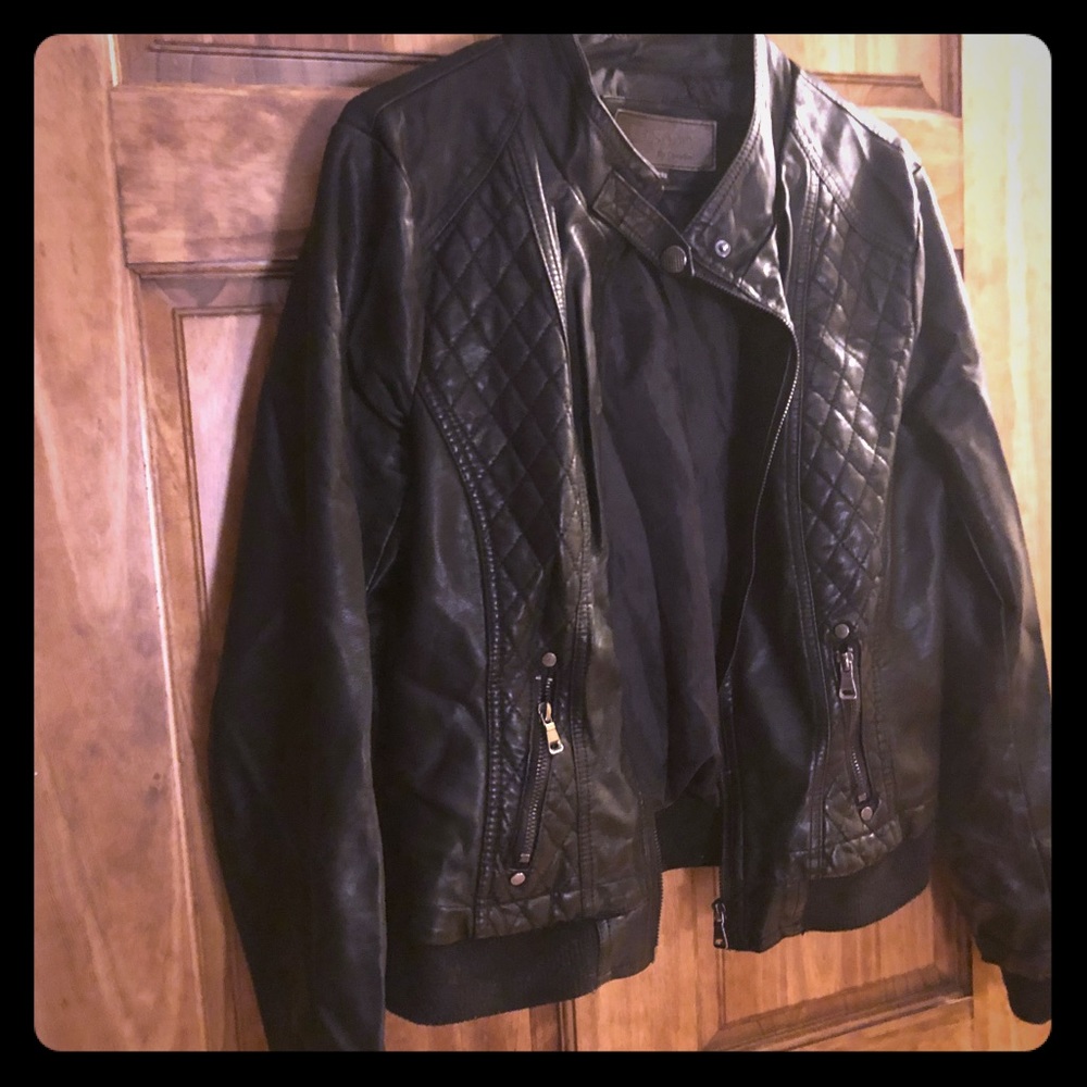 Quilted leather jacket with silk lining